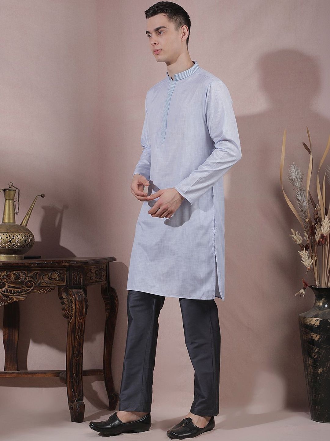 Men Regular Thread Work Kurta with Trousers