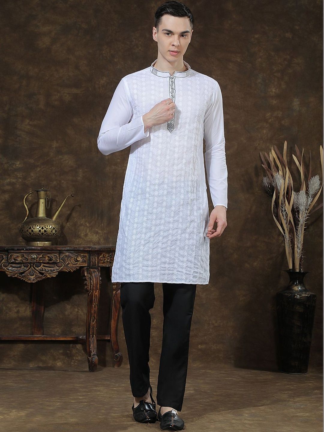 Men Ethnic Motifs Embroidered Regular Chikankari Kurta with Trousers
