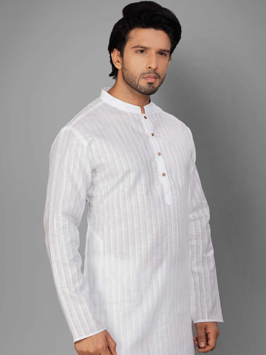 Men Regular Kurta with Pyjamas