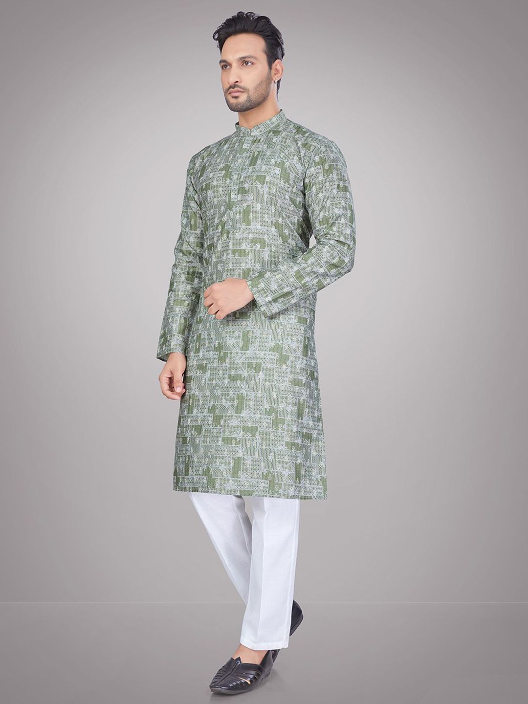 Men Ethnic Motifs Printed Mandarin Collar Kurta