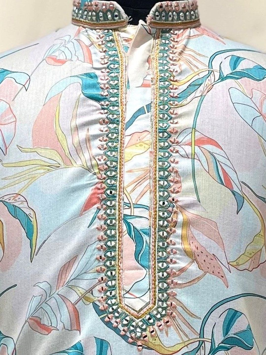 Men Floral Printed Regular Thread Work Kurta with Churidar