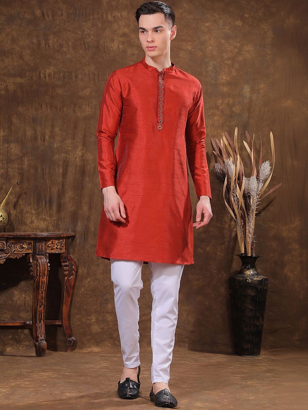 Men Regular Thread Work Kurta with Trousers