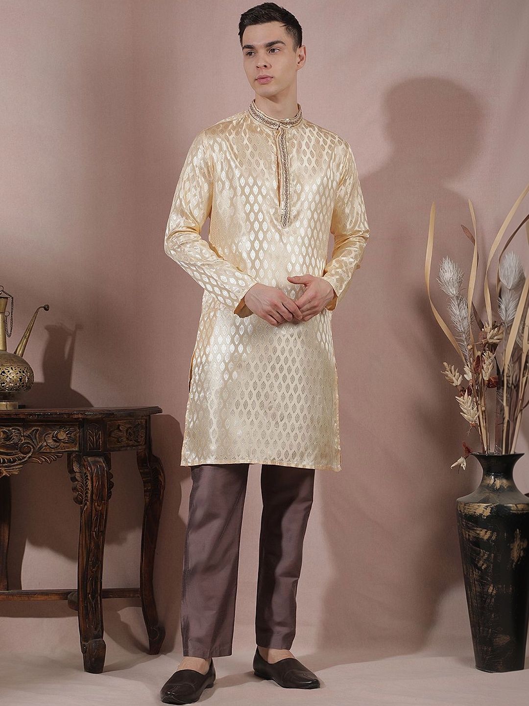 Men Regular Thread Work Kurta with Pyjamas