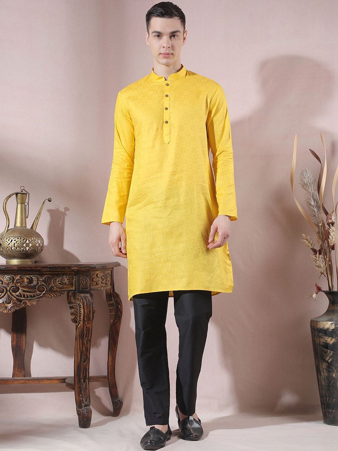 Men Regular Kurta with Pyjamas