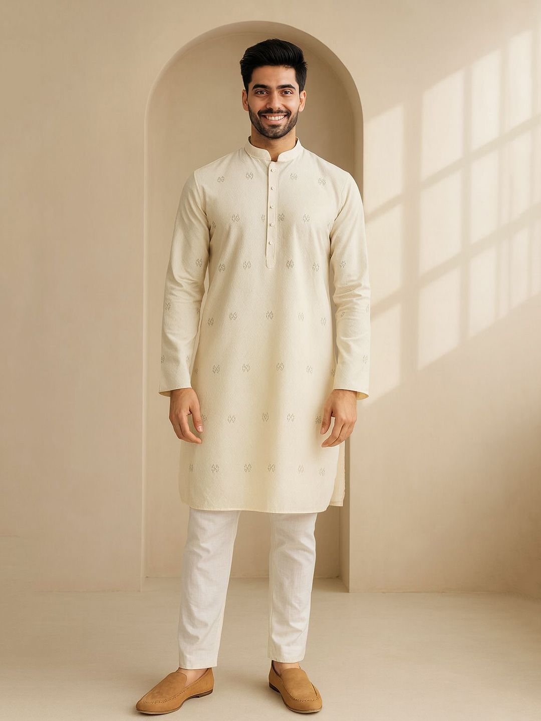 Geometric Embroidered Mandarin Collar Thread Work Straight Kurta