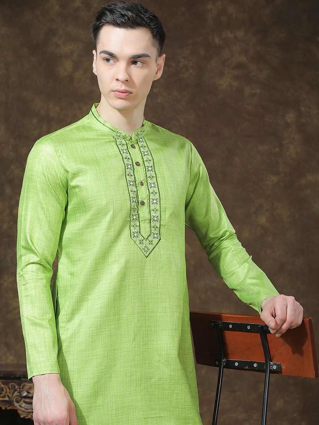 Men Ethnic Motifs Embroidered Regular Thread Work Kurta with Pyjamas