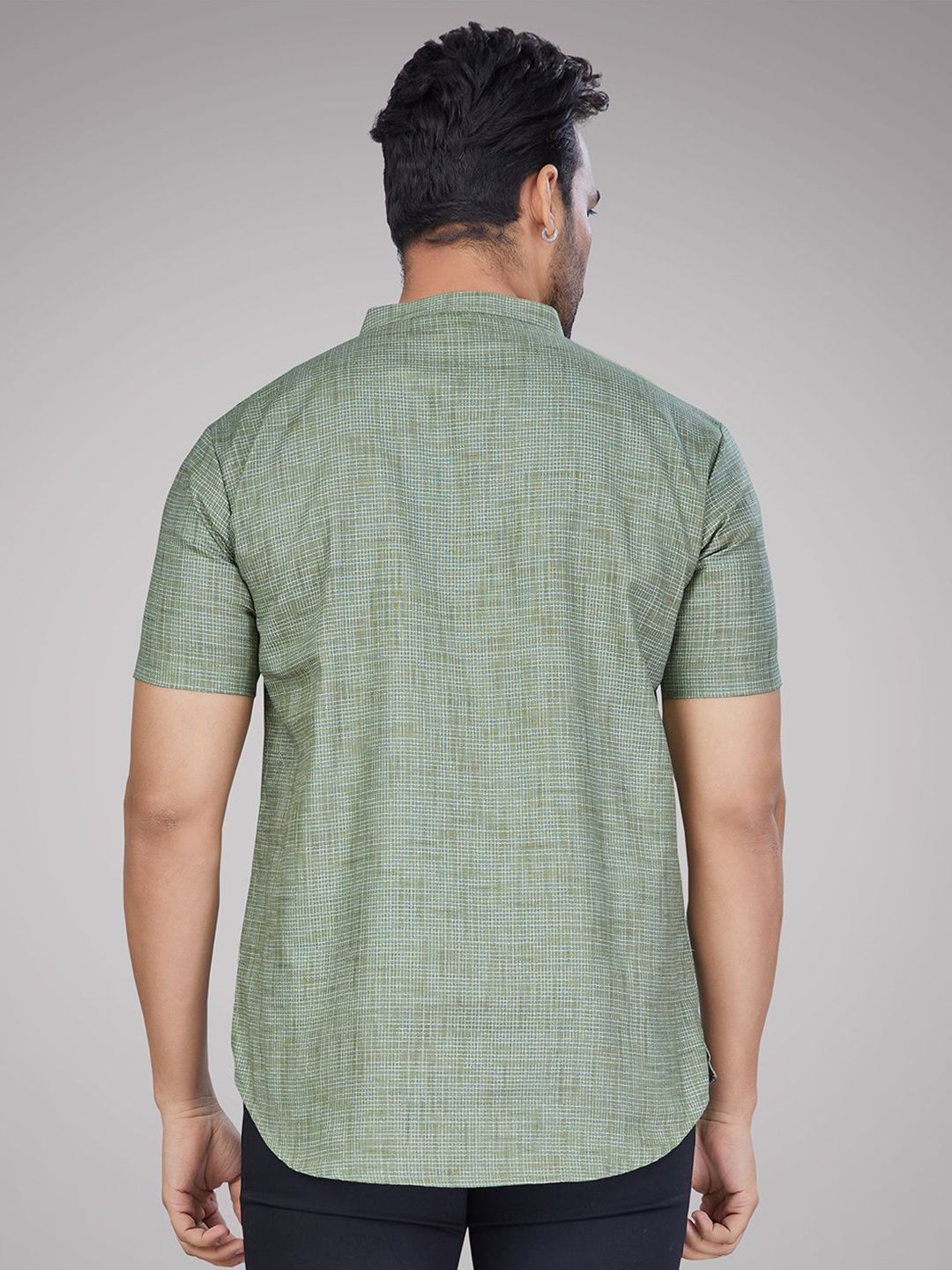 Men Woven Design Mandairan Collar Kurta