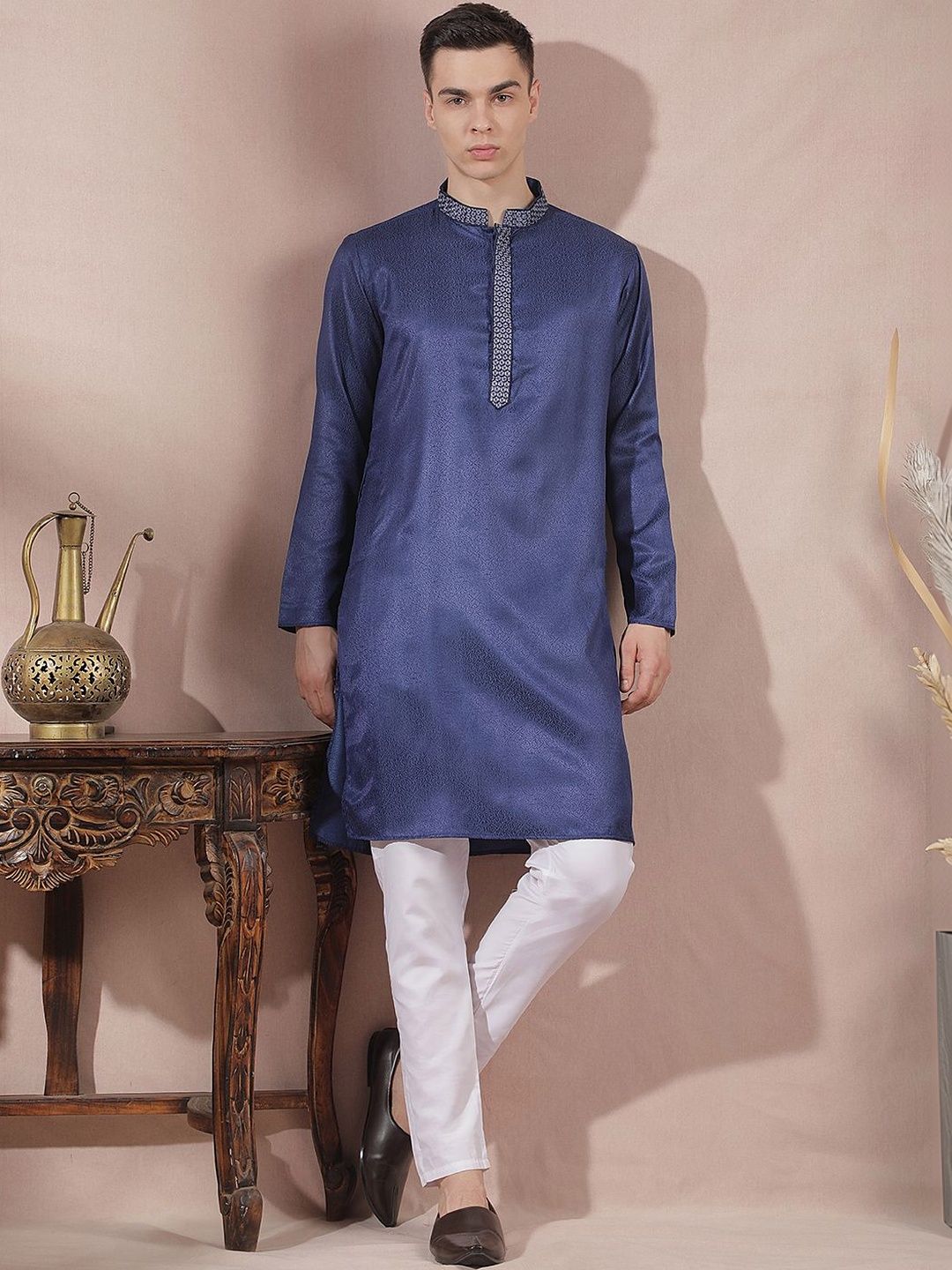 Men Regular Thread Work Kurta with Trousers