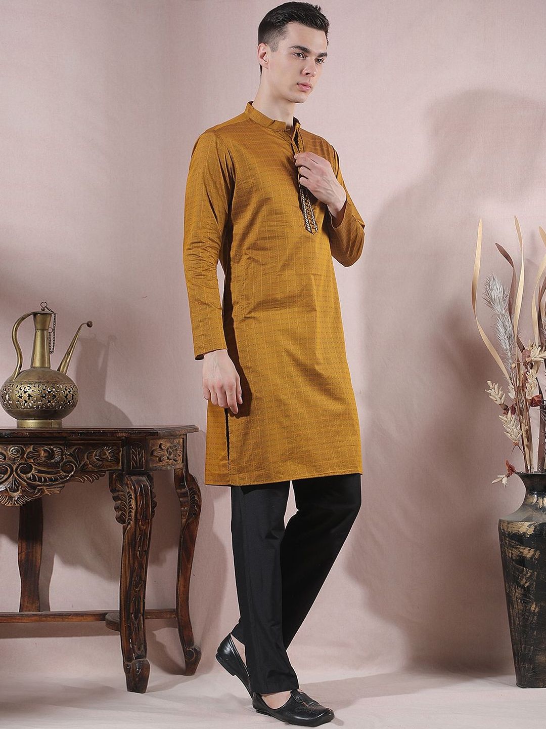 Men Regular Thread Work Kurta with Trousers
