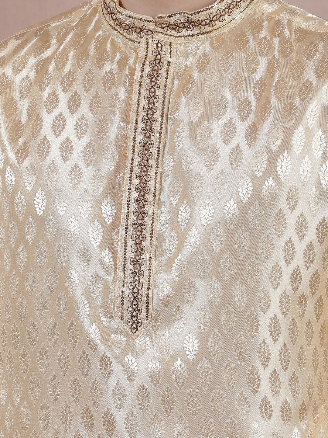 Men Regular Thread Work Kurta with Pyjamas