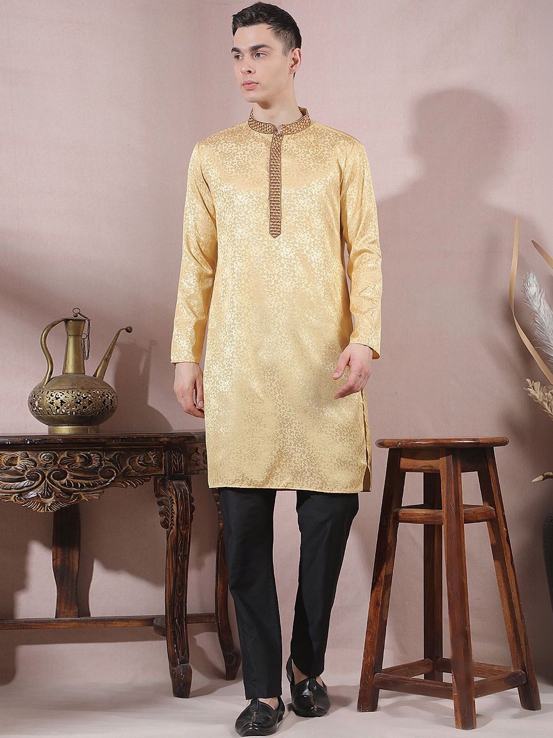 Men Regular Thread Work Kurta with Trousers