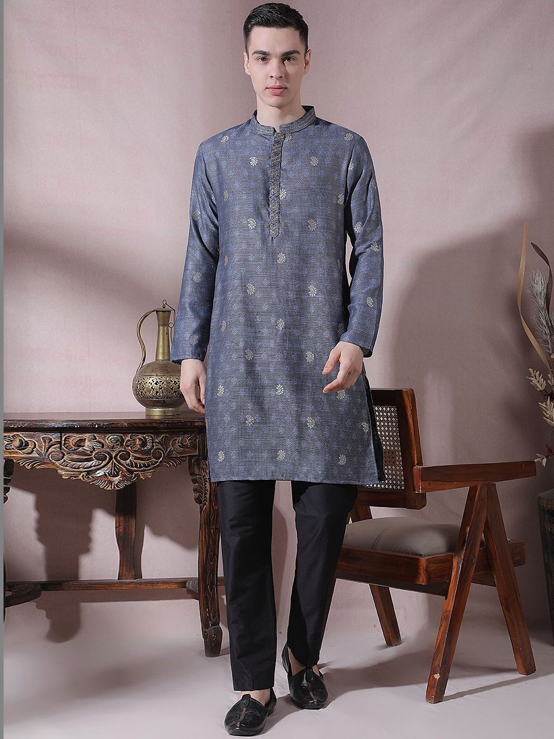 Men Ethnic Motifs Regular Kurta with Trousers