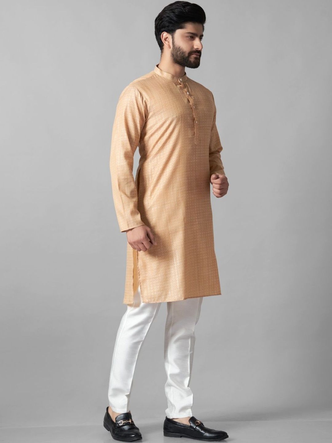Men Solid Pure Cotton Kurta with Pyjamas
