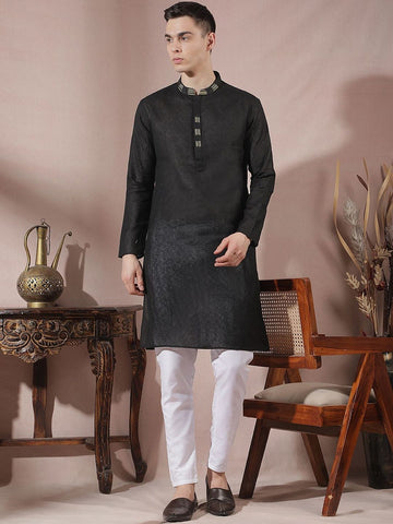 Men Regular Thread Work Kurta