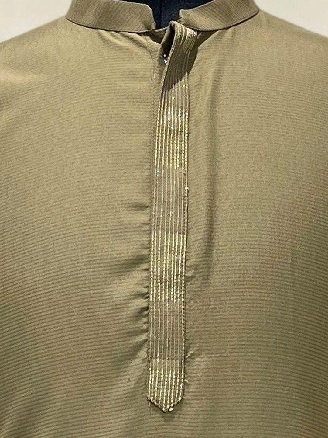 Mandarin Collar Straight Kurta With Trousers
