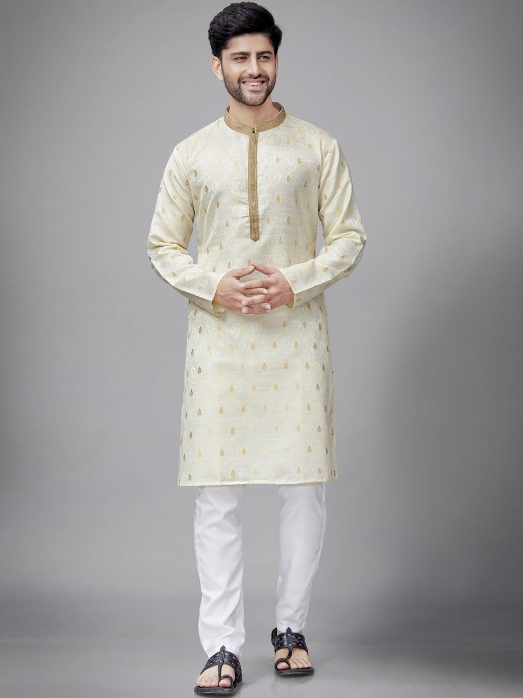 Men Ethnic Motifs Woven Design Regular Kurta with Pyjamas