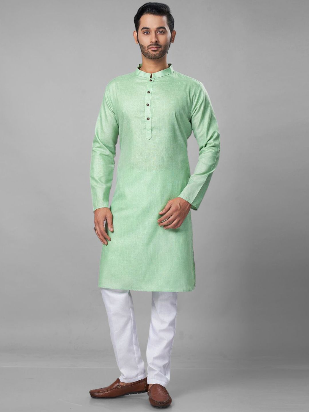 Men Regular Kurta with Pyjamas