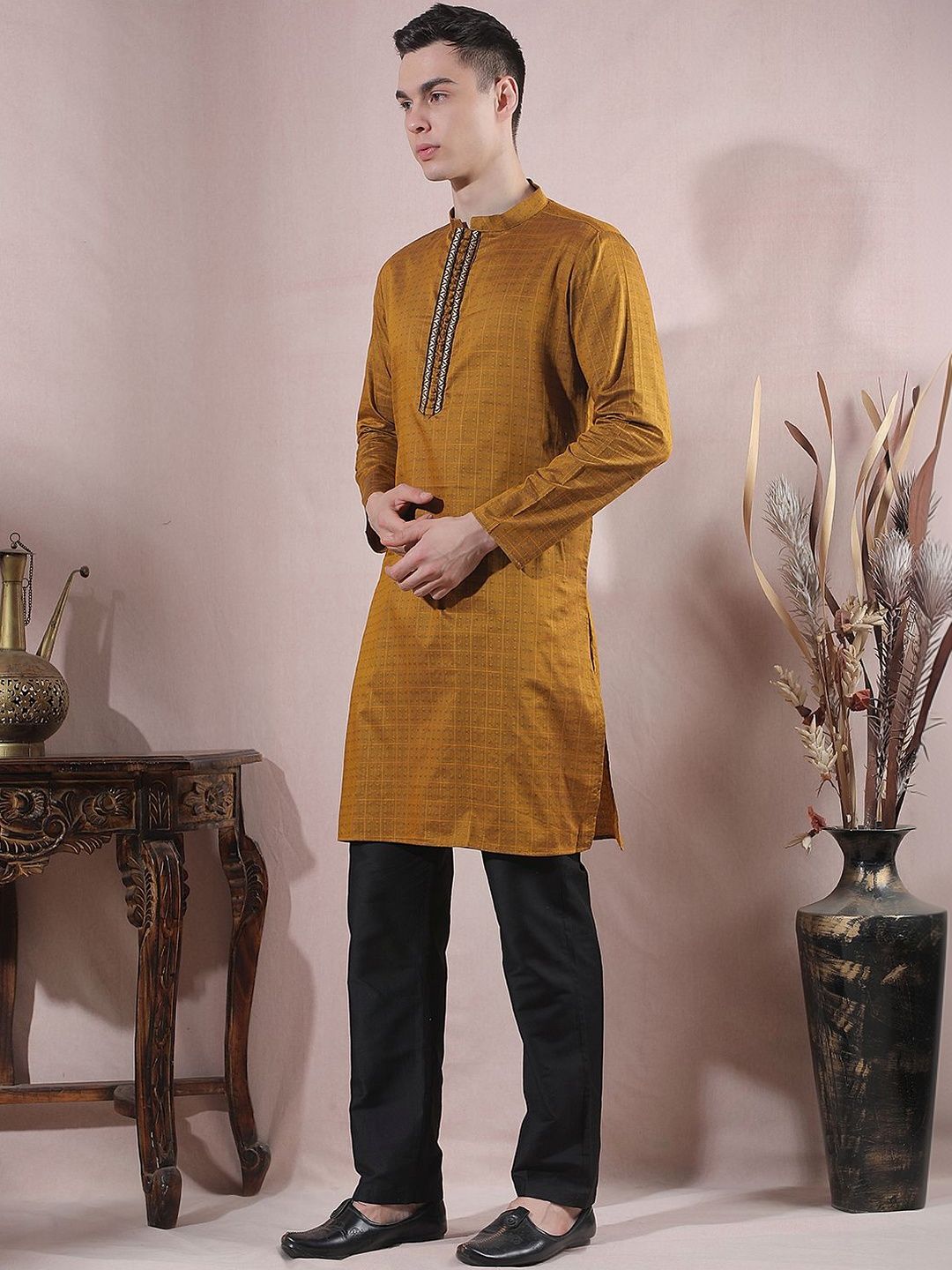 Men Regular Thread Work Kurta with Trousers