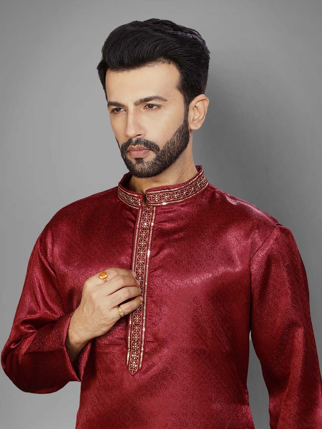 Men Regular Thread Work Kurta with Pyjamas