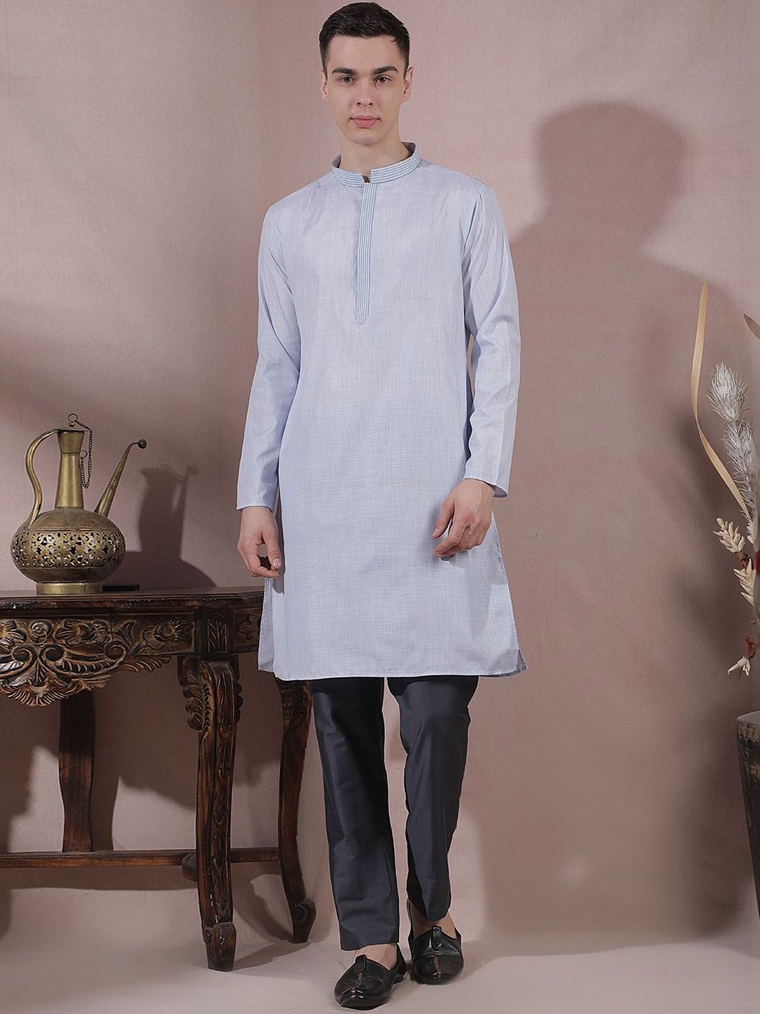 Men Regular Thread Work Kurta with Trousers
