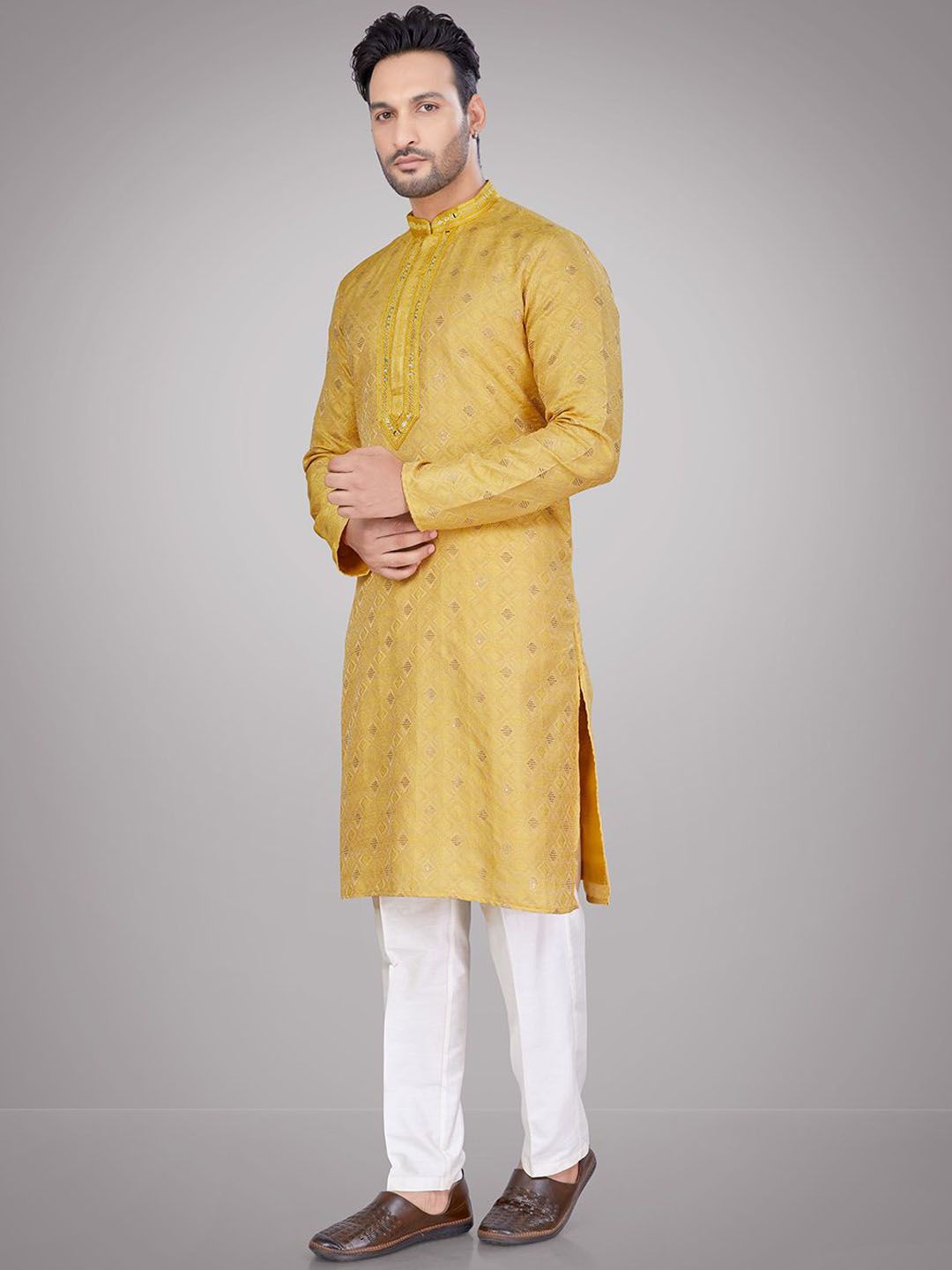 Geometric Embroidered Pure Cotton Mandarin Collar Straight Kurta & Pyjamas