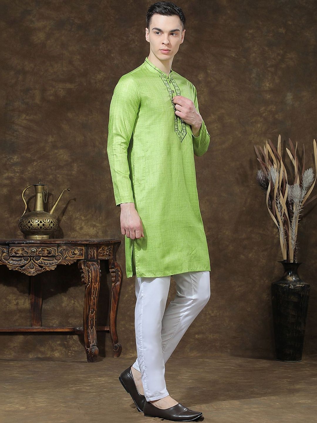 Men Ethnic Motifs Embroidered Regular Thread Work Kurta with Pyjamas