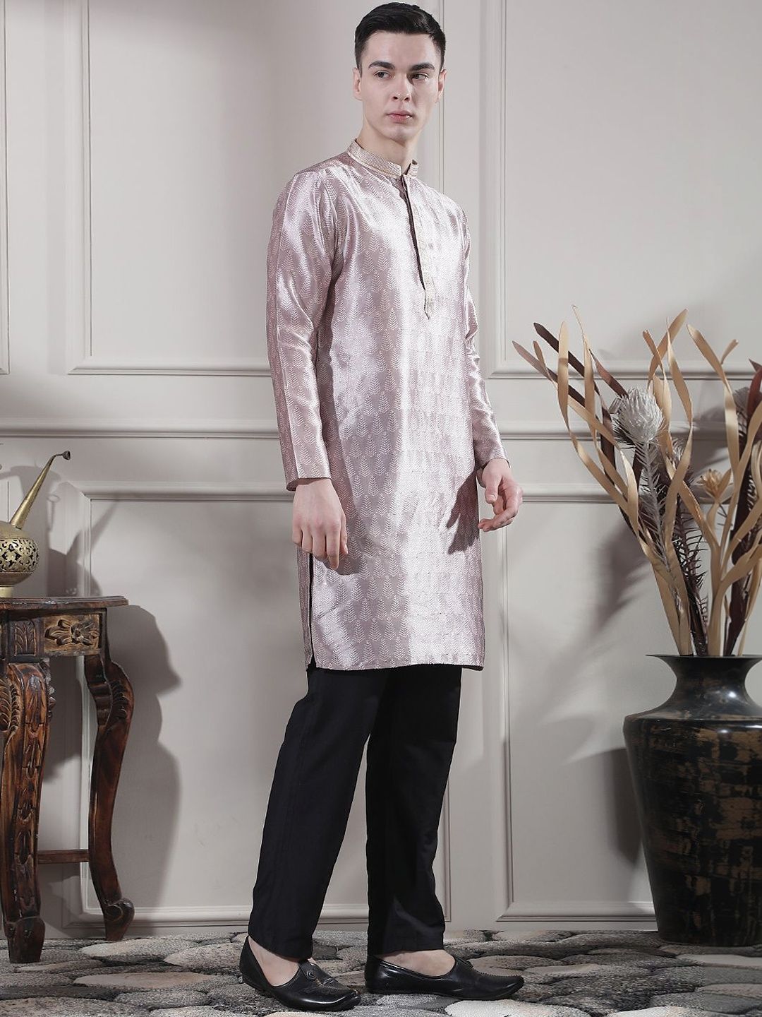 Men Regular Thread Work Kurta with Trousers