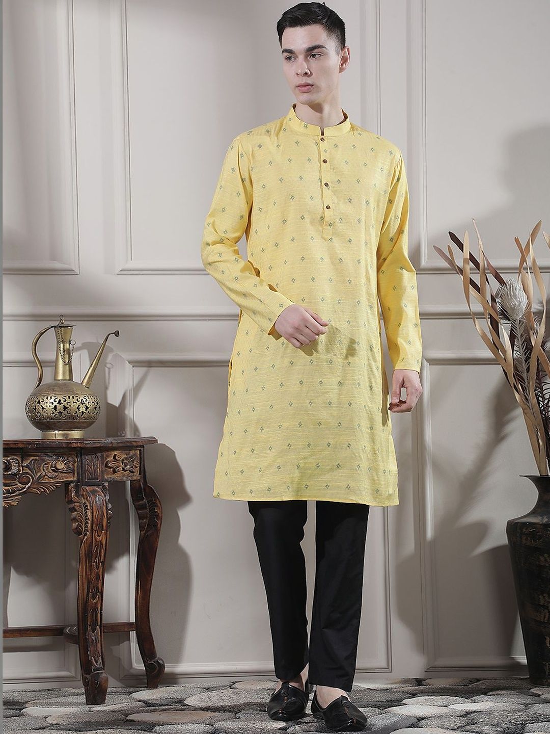 Men Printed Regular Kurta with Pyjamas