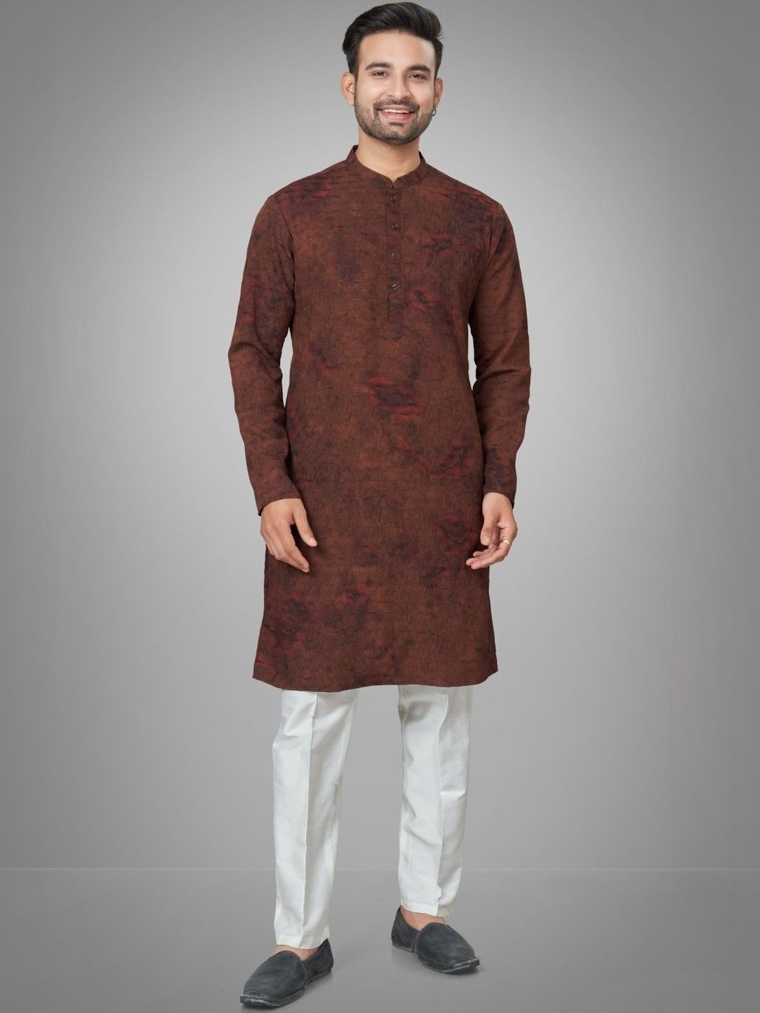 Men Dyed Regular Pure Cotton Kurta with Pyjamas