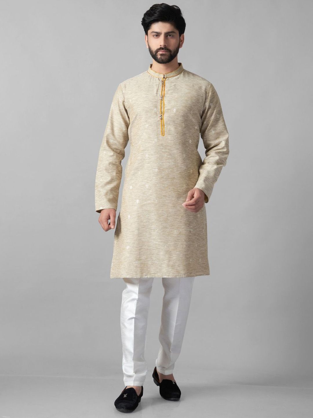 Men Textured Kurta with Pyjamas