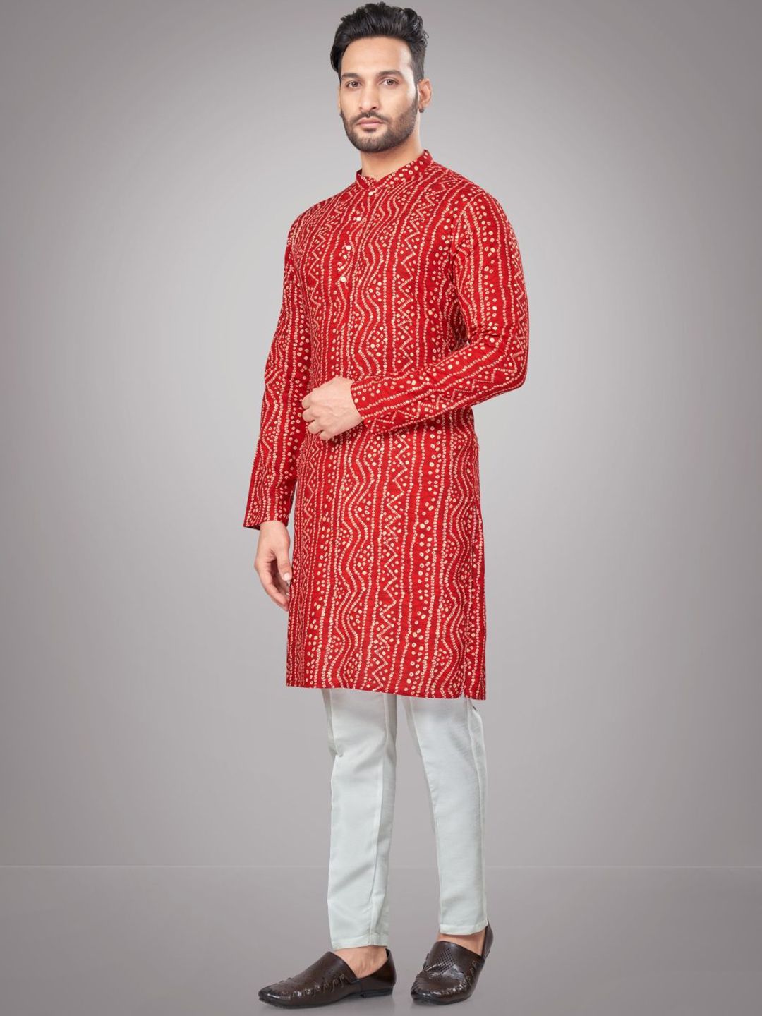 Men Bandhani Printed Mandarin Collar Regular Kurta with Pyjamas