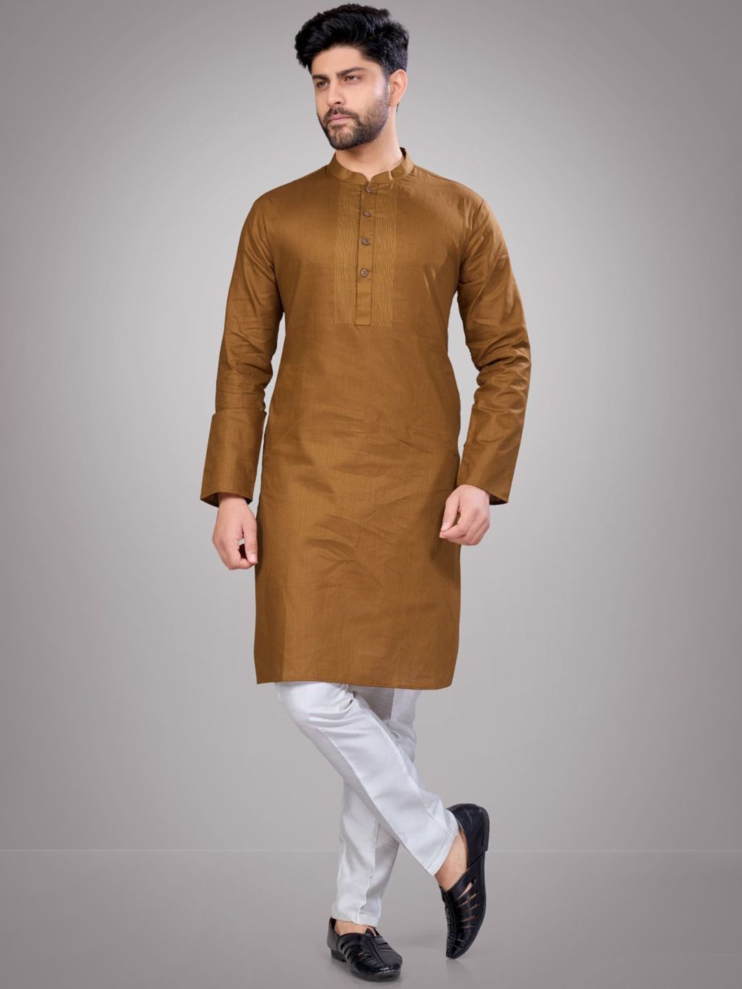 Men Regular Kurta with Pyjamas