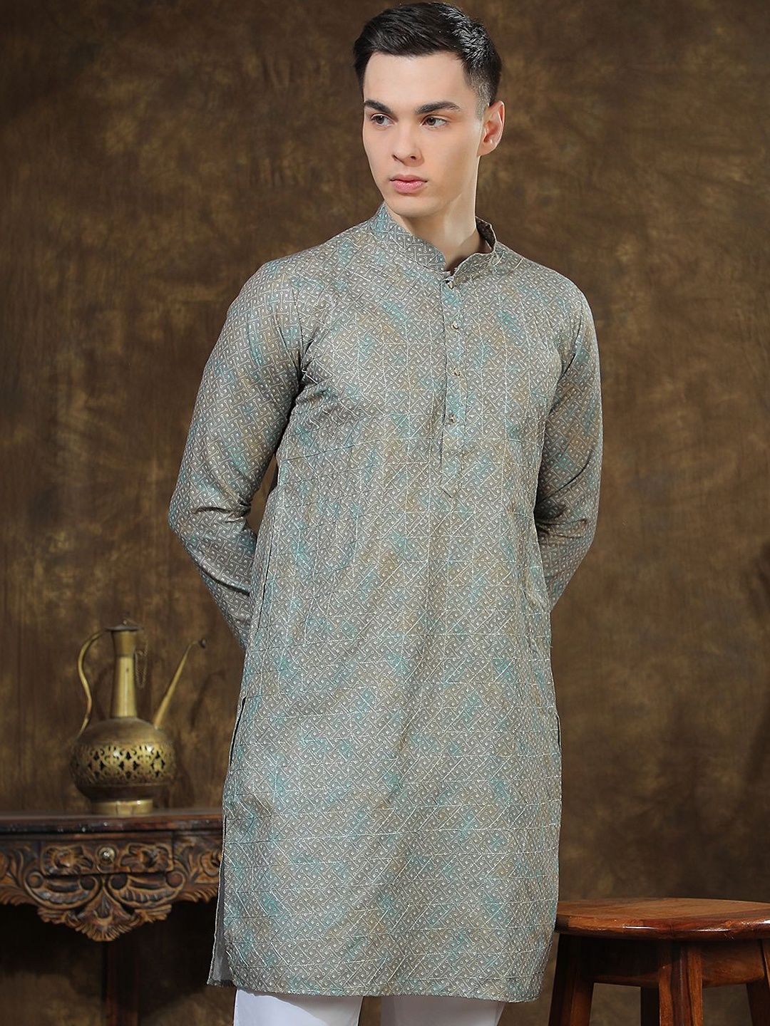 Men Printed Regular Kurta with Pyjamas