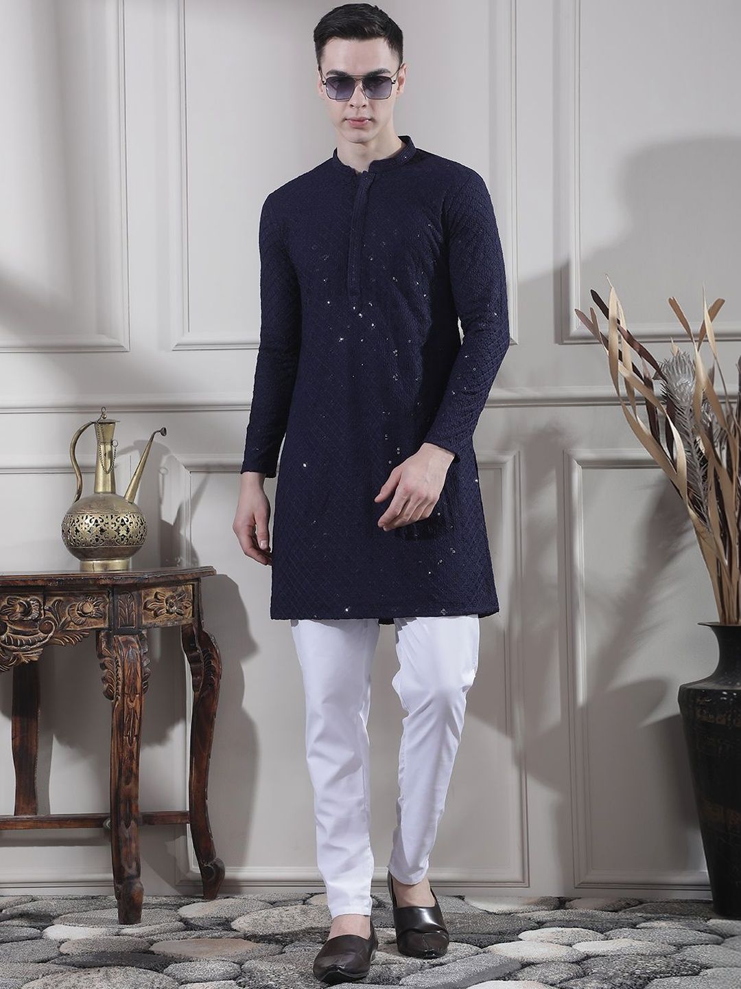 Men Embroidered Kurta