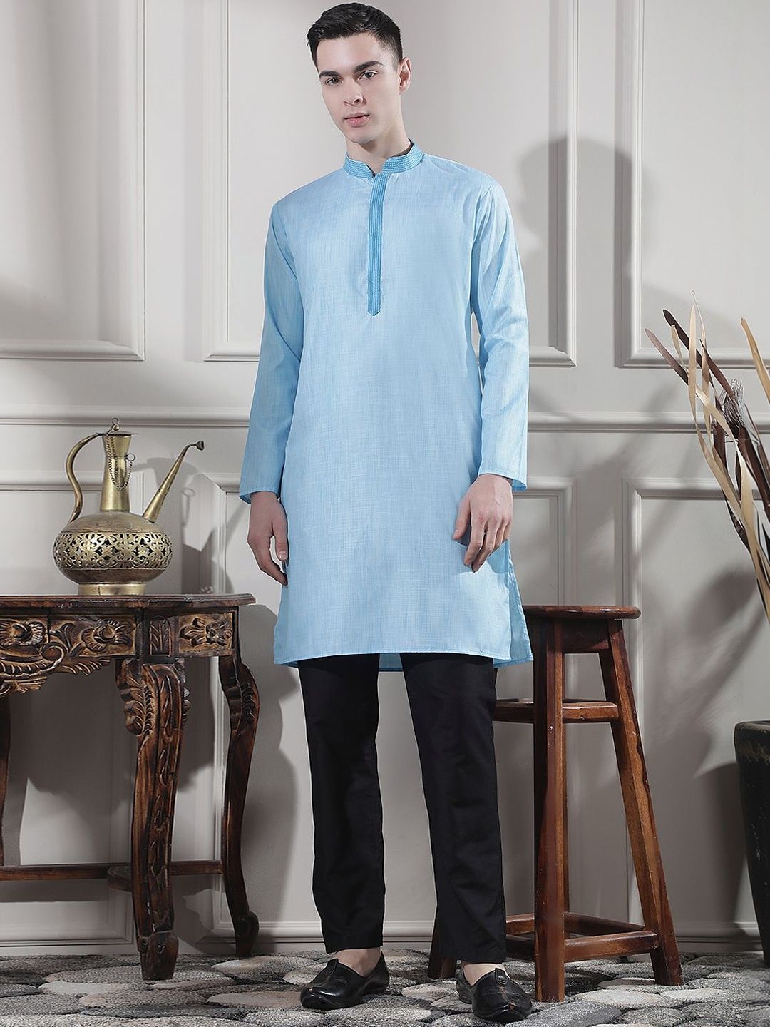 Men Dyed Regular Thread Work Kurta with Trousers