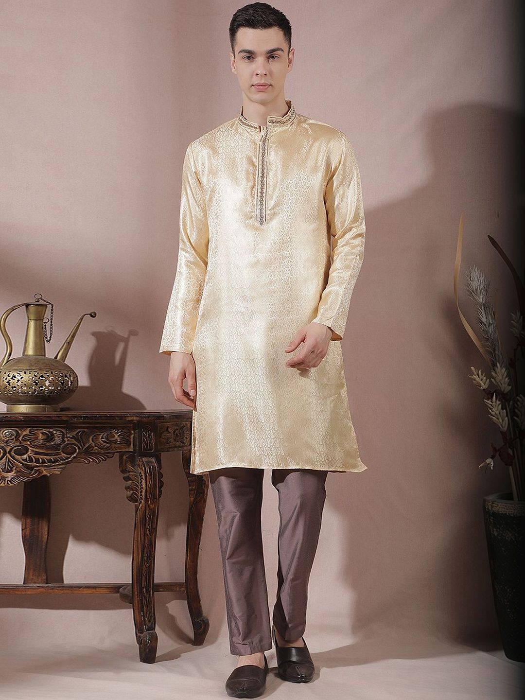 Men Regular Thread Work Kurta with Trousers