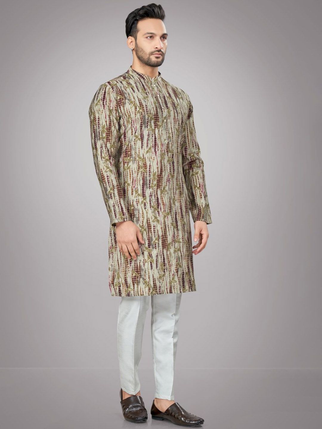 Men Ethnic Motifs Printed Kurta with Pyjamas