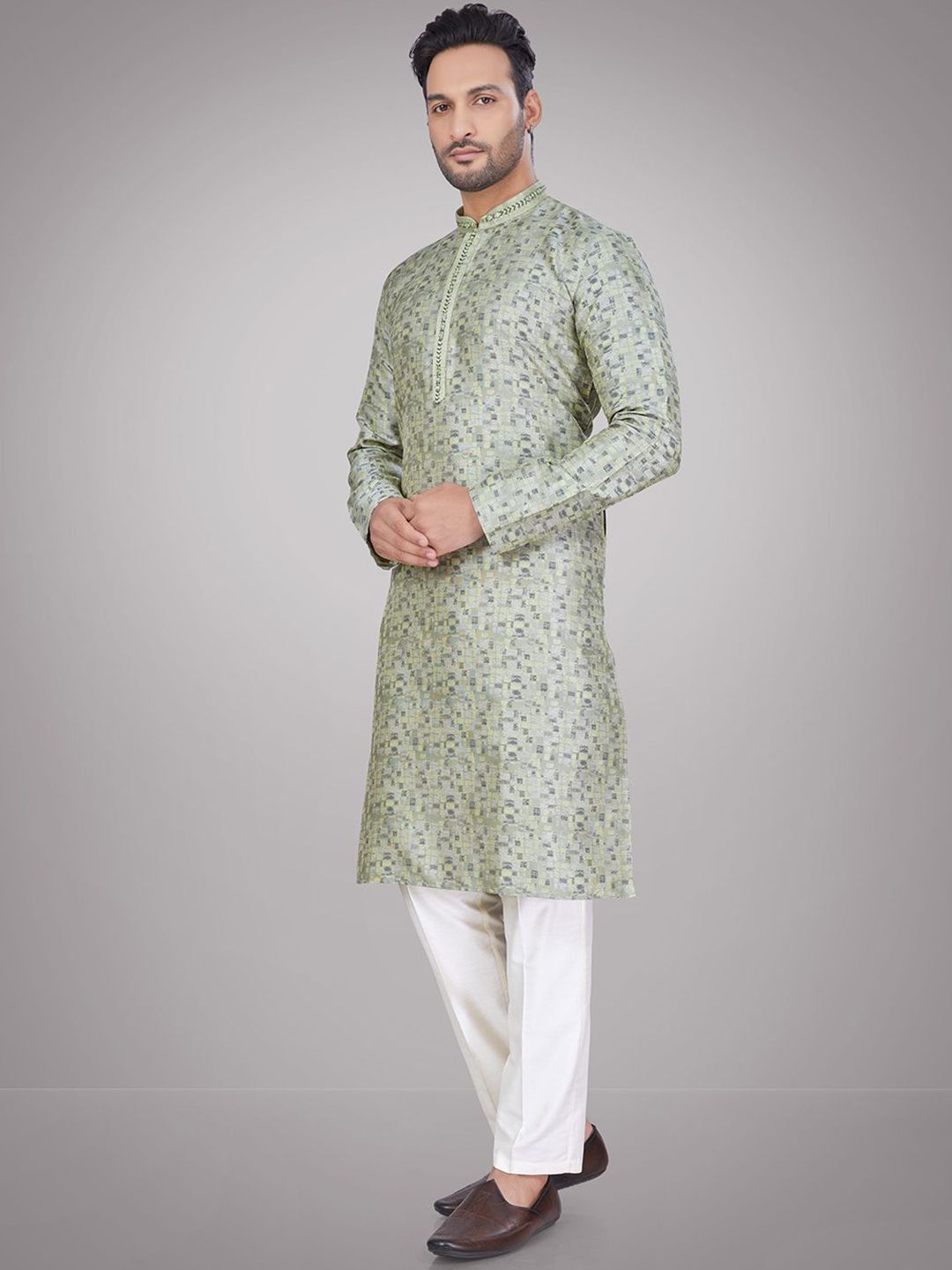 Men Abstract Printed Mandarin Collar Kurta Set
