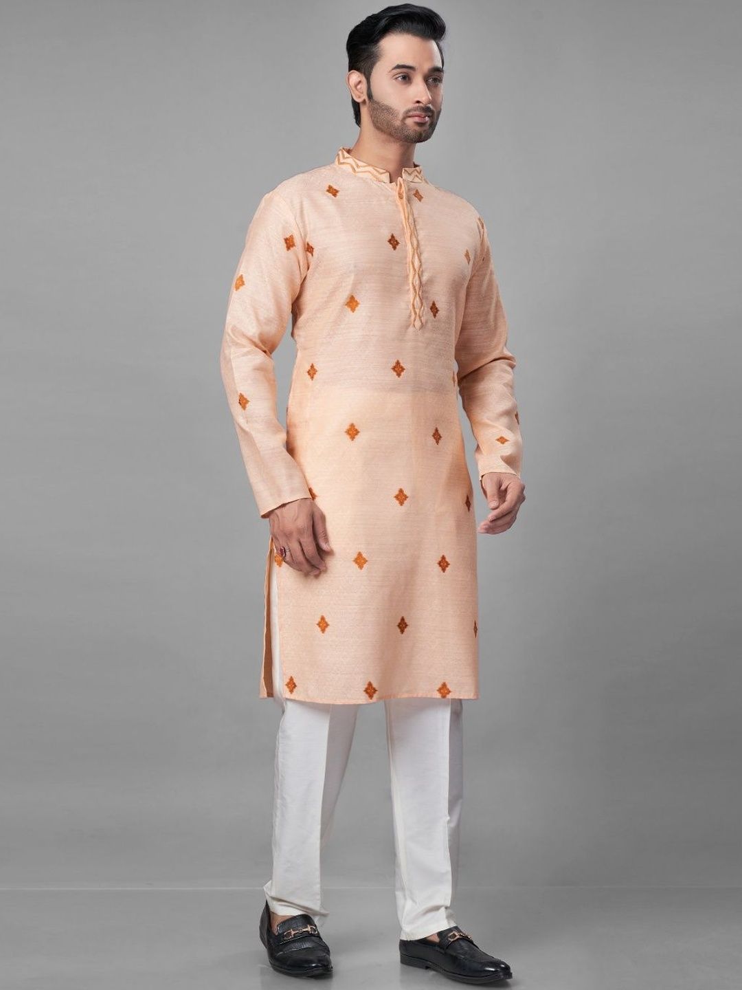 Men Ethnic Motifs Embroidered Regular Thread Work Kurta with Pyjamas