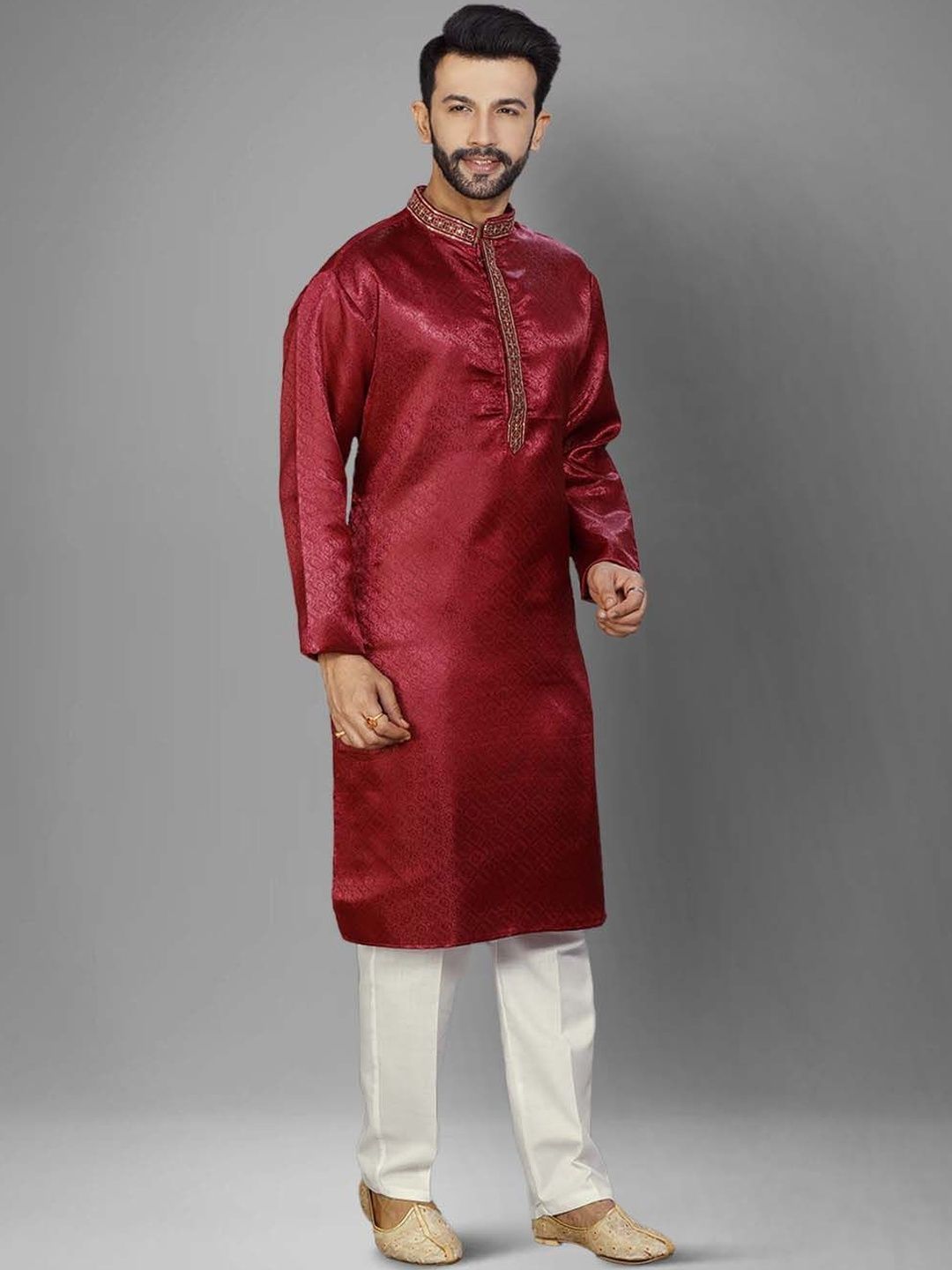 Men Regular Thread Work Kurta with Pyjamas