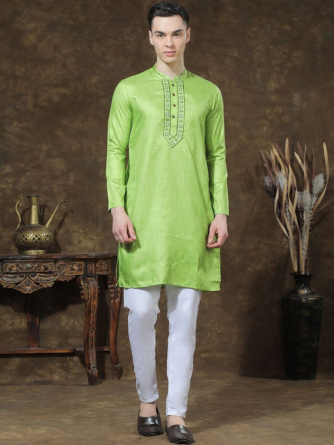 Men Ethnic Motifs Embroidered Regular Thread Work Kurta with Pyjamas