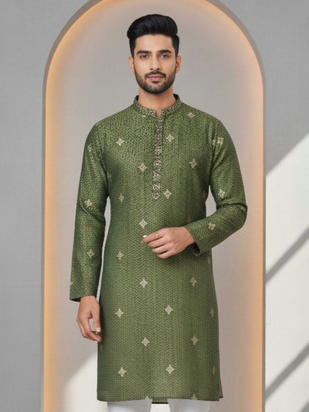 Men Geometric Embroidered Thread Work Kurta
