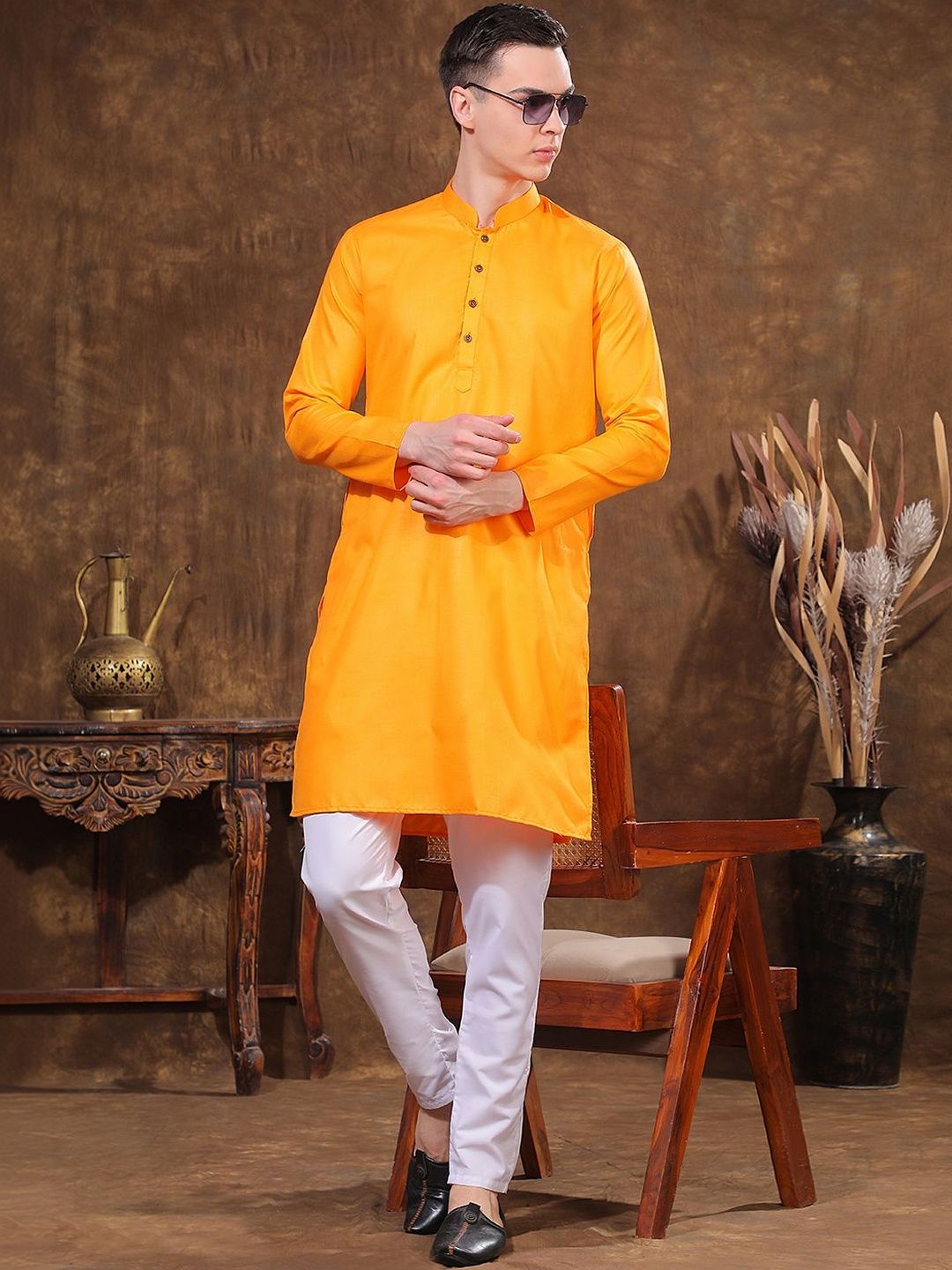Men Regular Kurta with Pyjamas