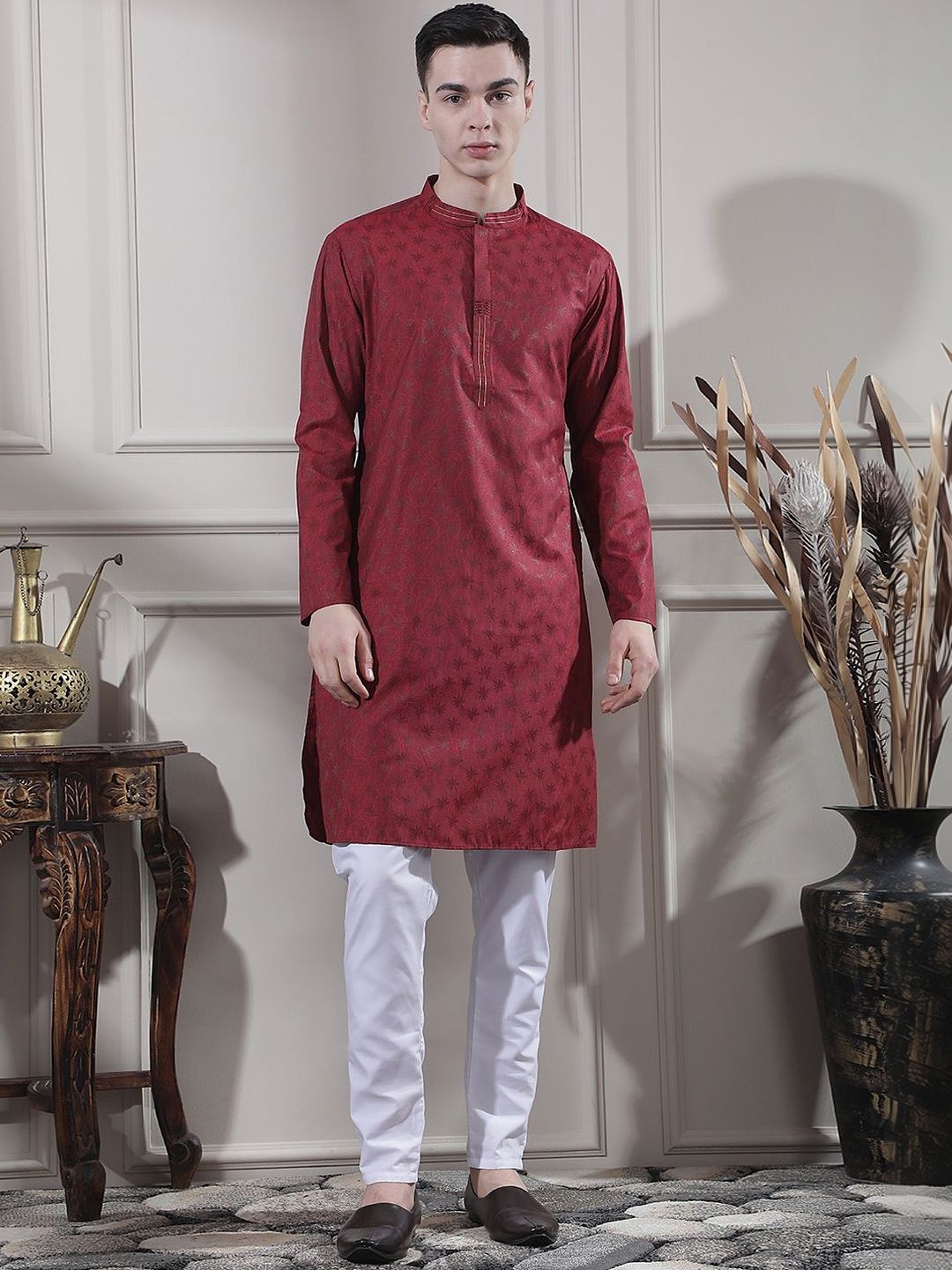 Men Ethnic Motifs Regular Thread Work Kurta with Pyjamas