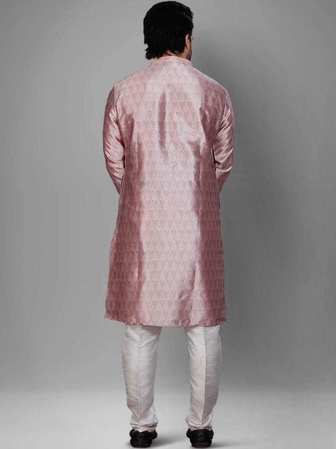 Men Regular Thread Work Kurta with Churidar