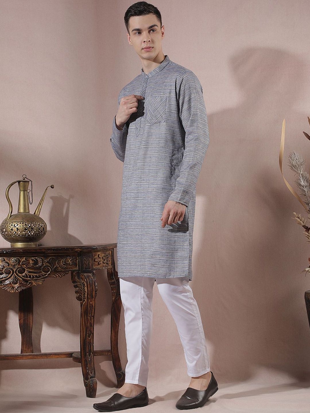 Men Regular Kurta with Pyjamas