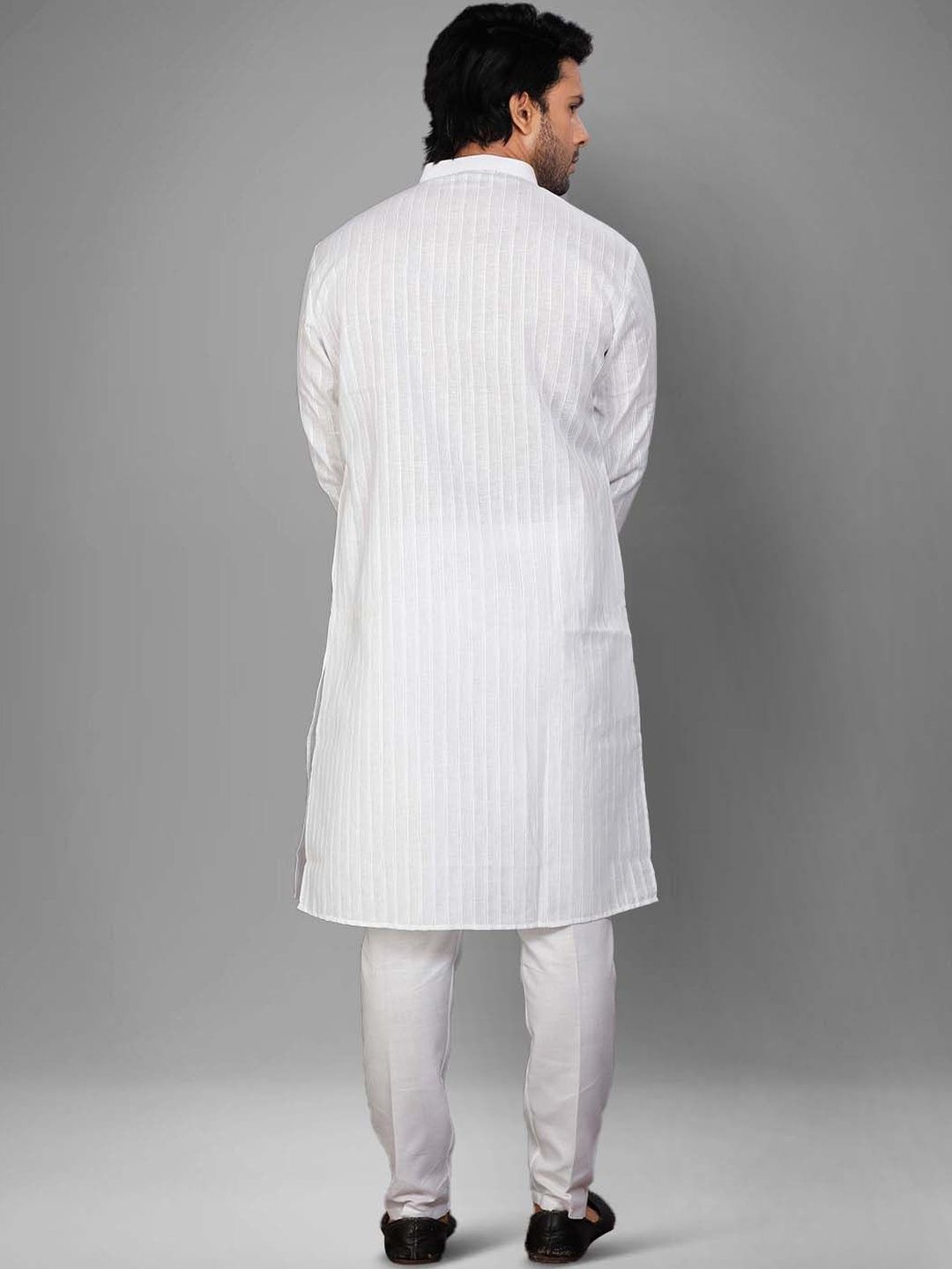 Men Regular Kurta with Pyjamas