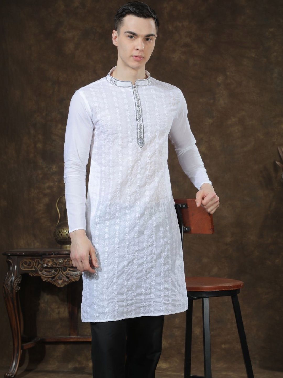 Men Ethnic Motifs Embroidered Regular Chikankari Kurta with Trousers