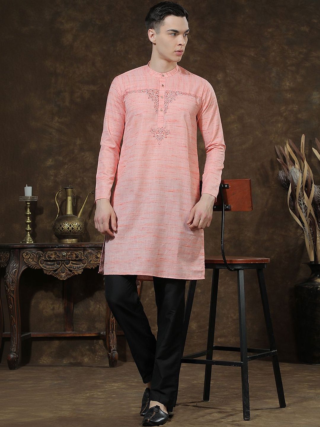 Men Ethnic Motifs Embroidered Regular Thread Work Kurta with Trousers