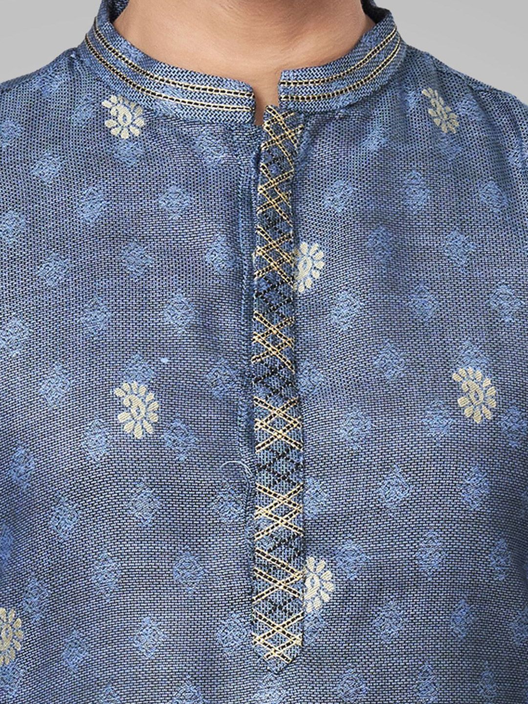 Men Thread Work Kurta